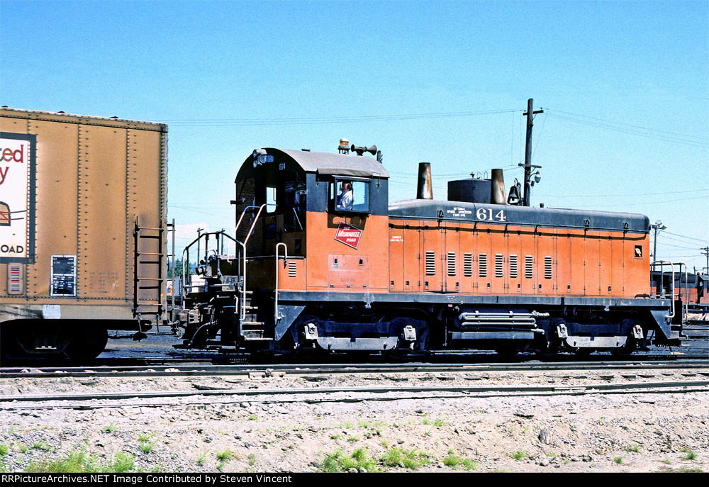 Milwaukee Road SW1200 MILW #614